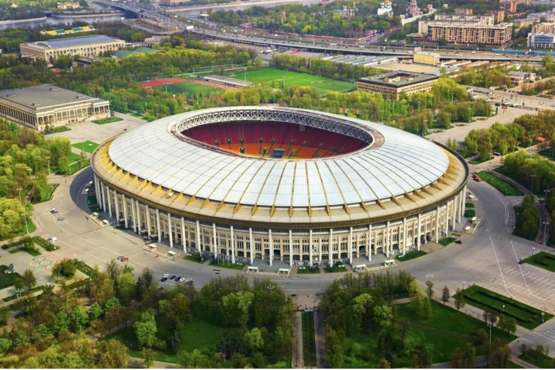 ⚽️ Звезды сыграли в футбол ради благотворительности