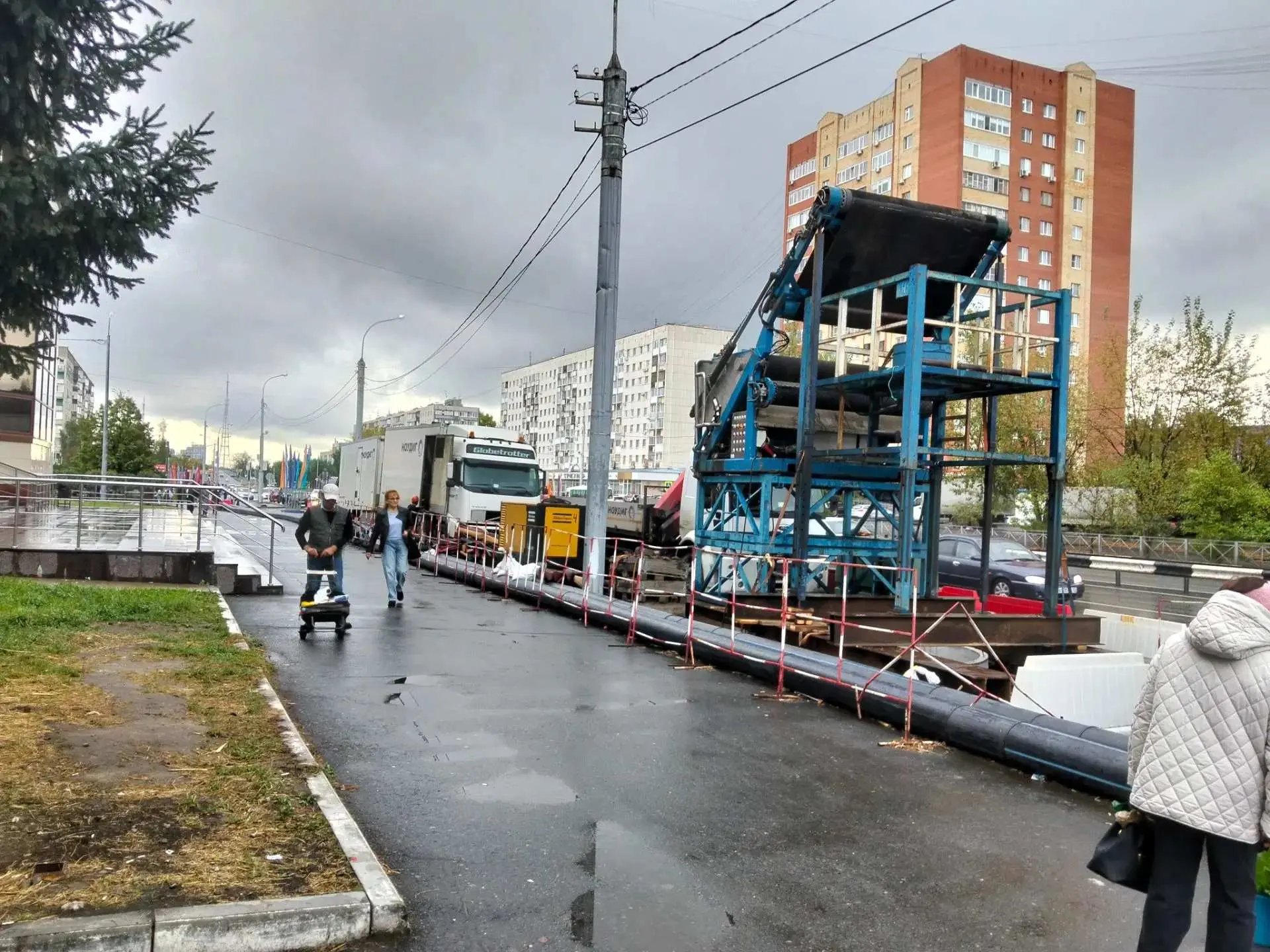 Коллектор на Пермякова укрепляют «рукавом»