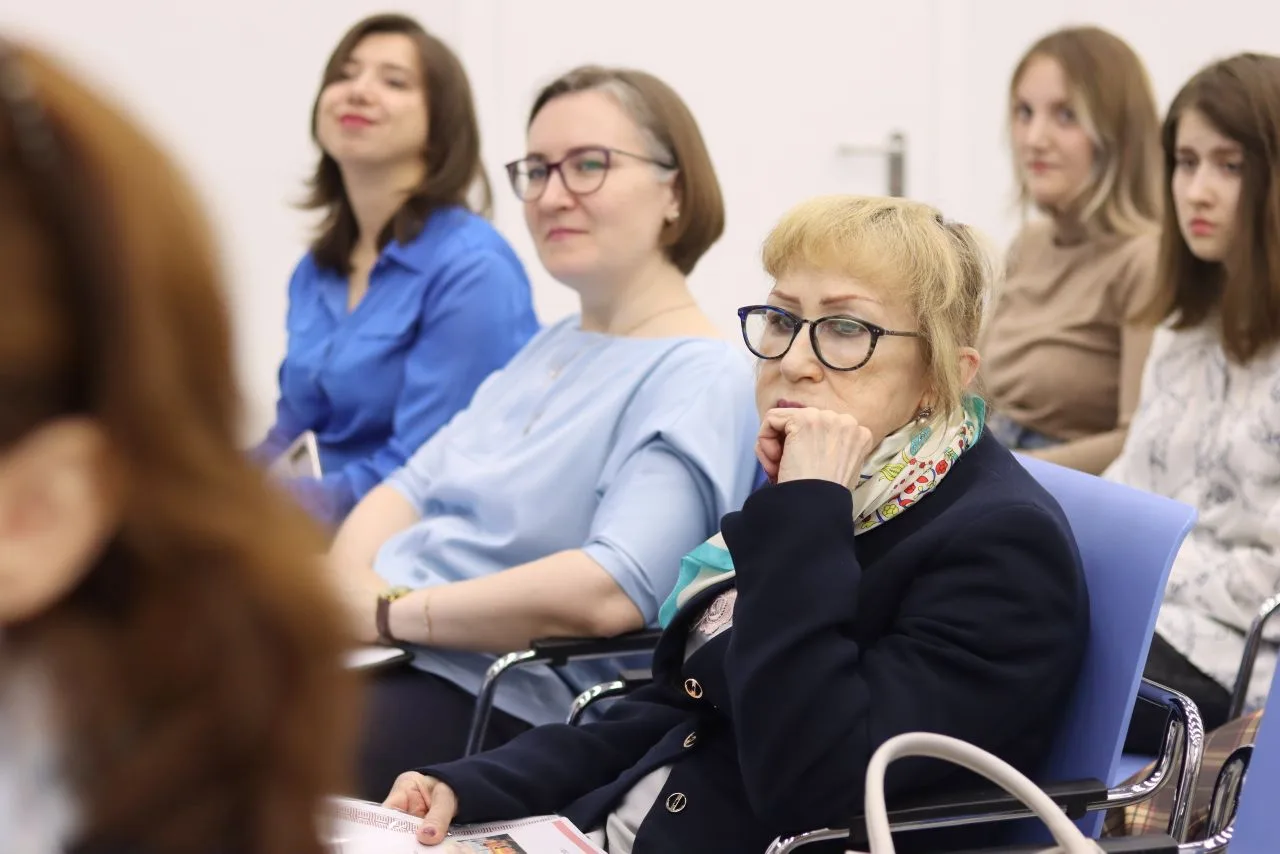 Наука трех стран 🇷🇺🇨🇳🇰🇿   В ГСГУ стартовала Международная конференция «Язык: категории, функции, реч