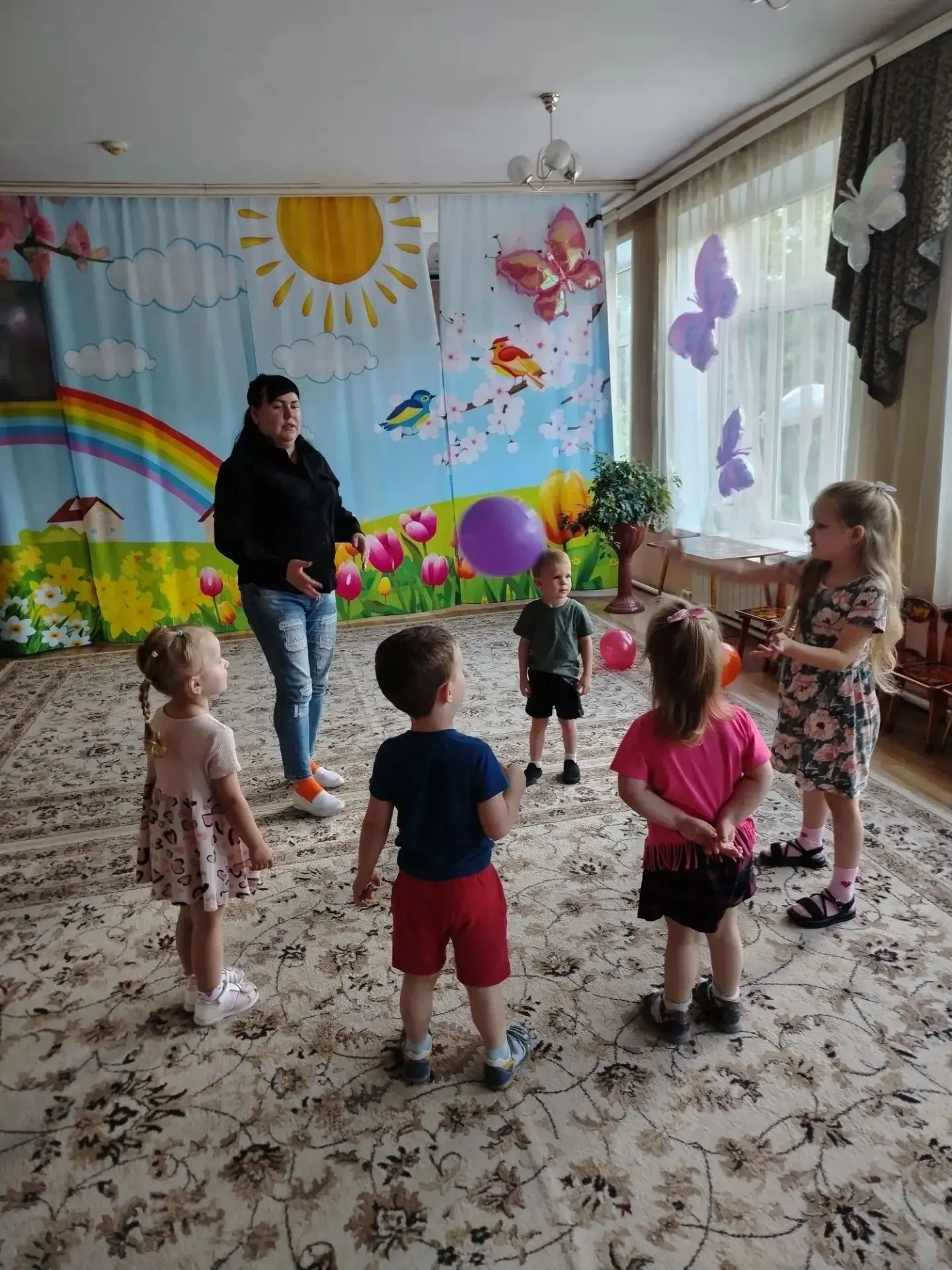 🎈 Воздушные шары - это не просто упражнение, а настоящий генератор детского счастья и веселья!
💥 В