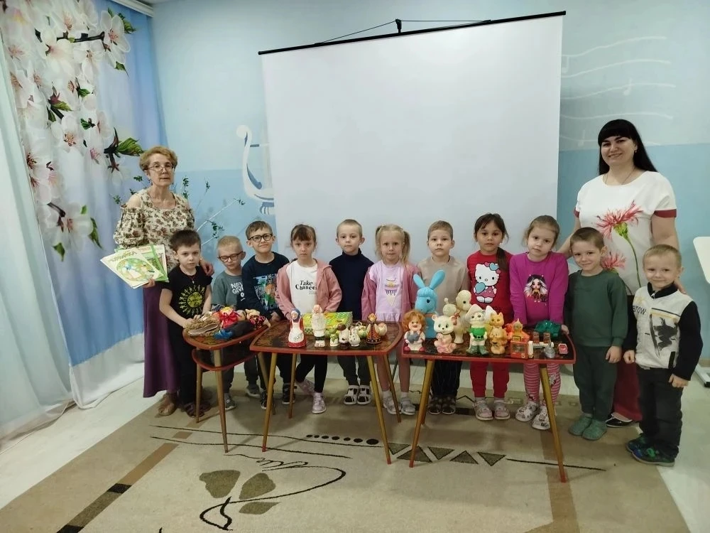 🧸В рамках  проекта "История семьи – история страны" в старшей группе "Звездочки" состоялось путешес