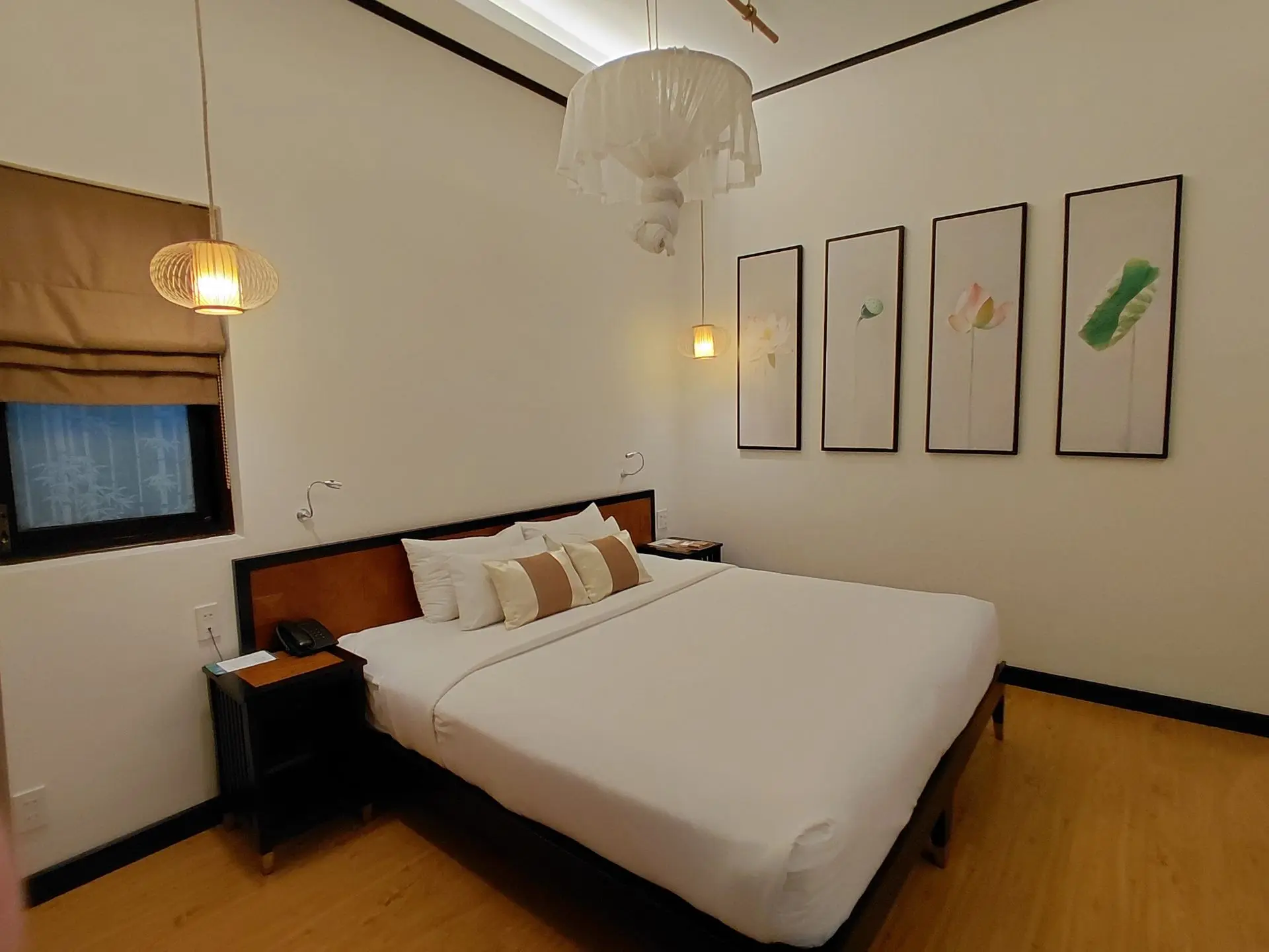Мы добрались до нашего отеля Bamboo Village Beach Resort & Spa 4*, по- быстрому для вас...