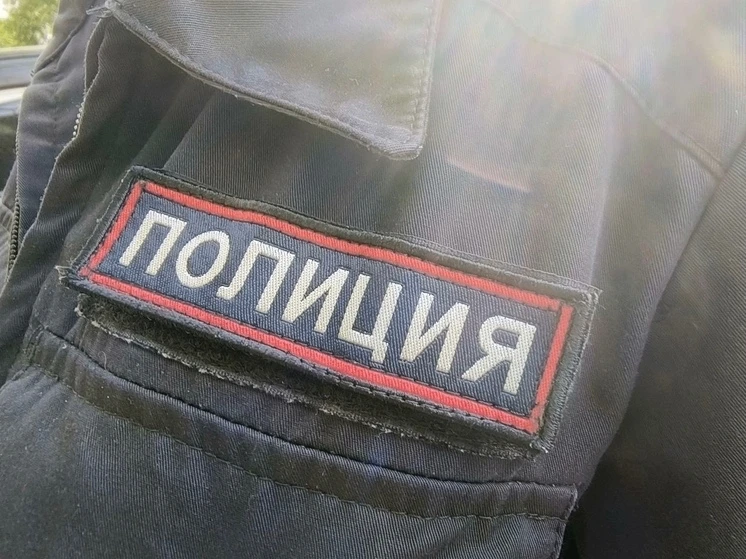 Подростки забрались на крышу недостроя в Хабаровске
