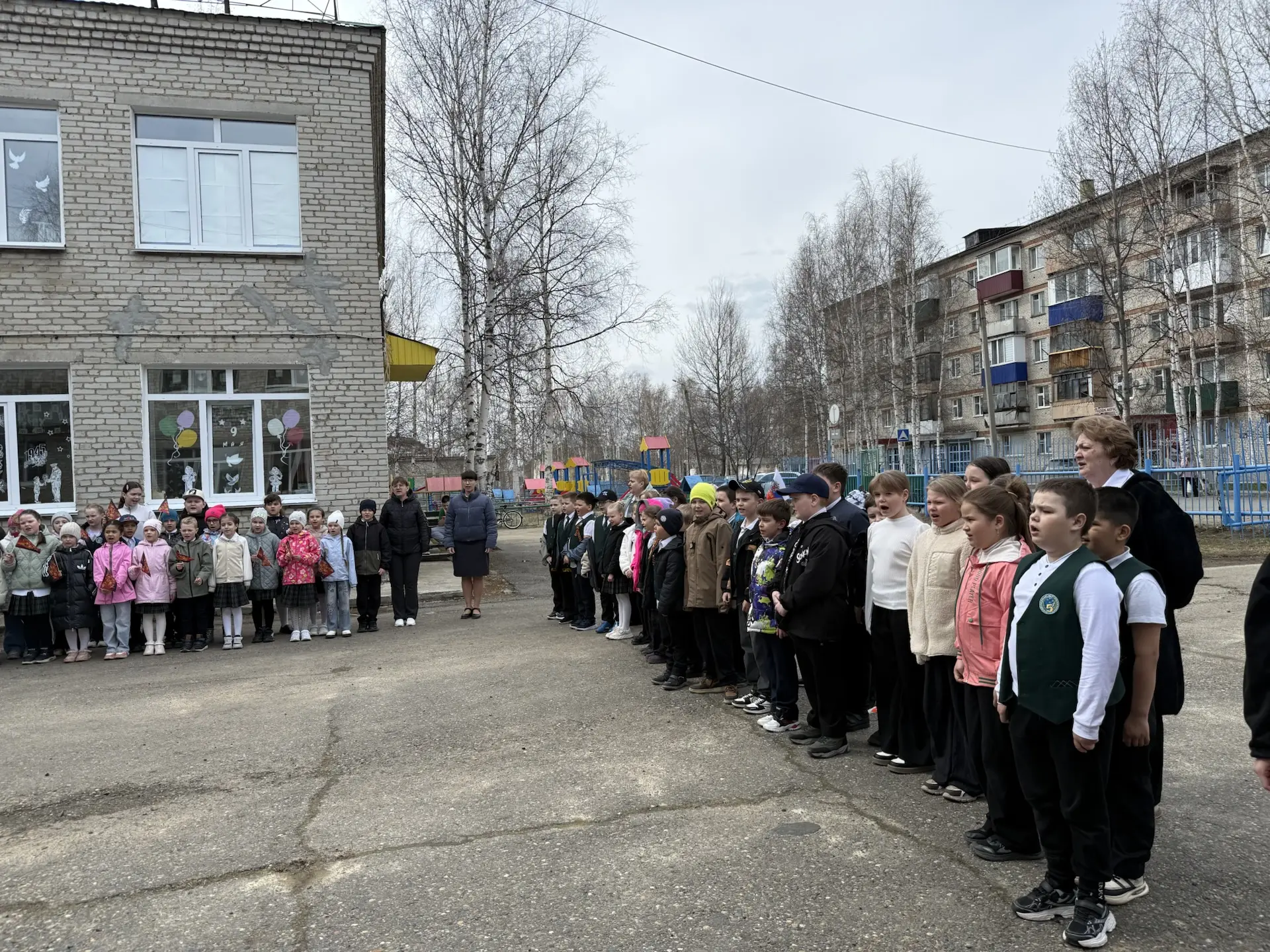 #Про_ДеньПобеды  Сегодня, на территории д/с «Солнышко»,  для наших учеников была проведена торжестве