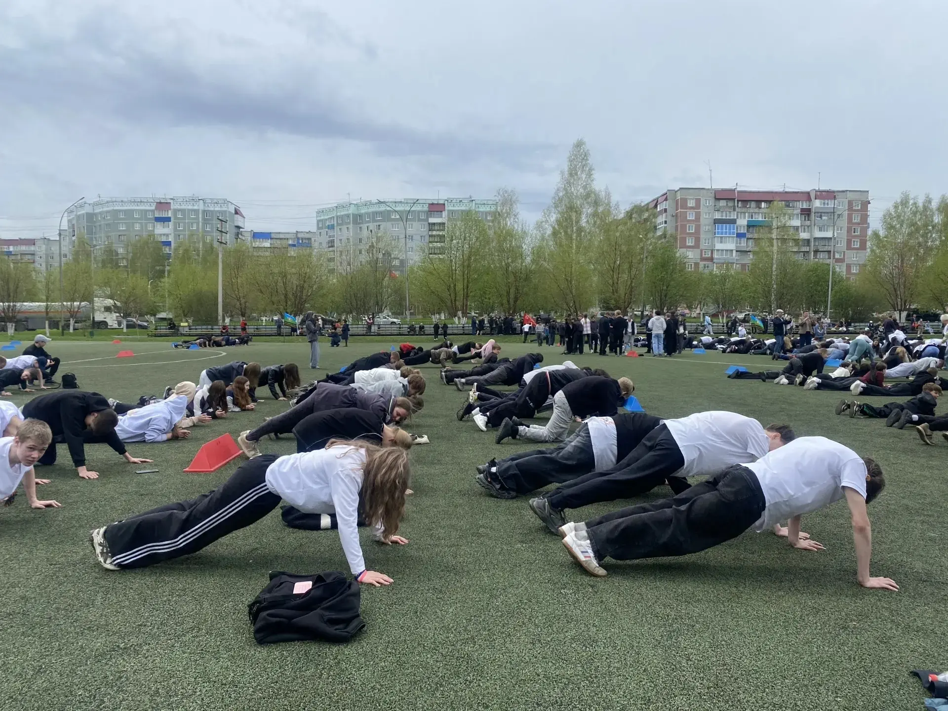 🇷🇺 Наши восьмиклассники — участники Всероссийской акции «Рекорд Победы»  8 мая 2026 года на базе СРЦ