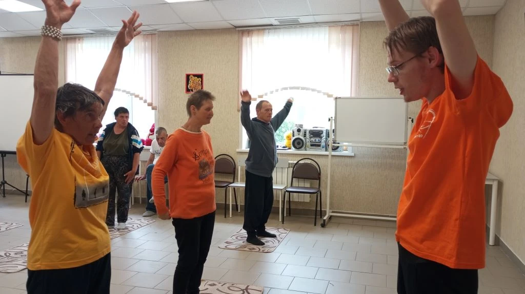 🏃 Утренняя зарядка — это комплекс упражнений, выполняемых утром после пробуждения для ...