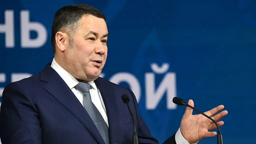 Полномочный представитель Президента России в СЗФО Игорь Руденя поздравил учителей, пре...