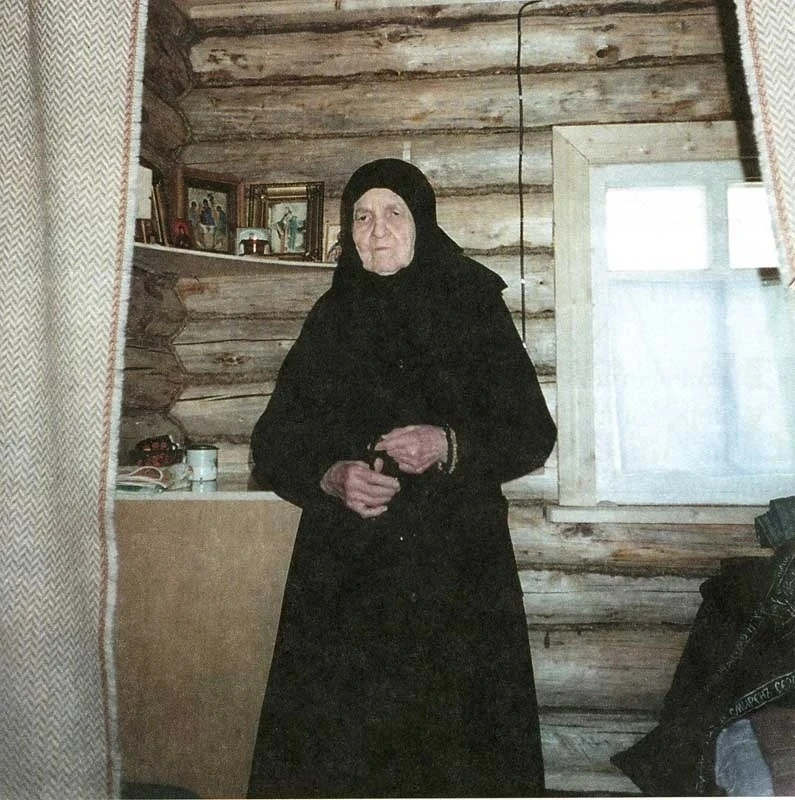 Как жить, матушка? Такое время, кругом одни искушения!