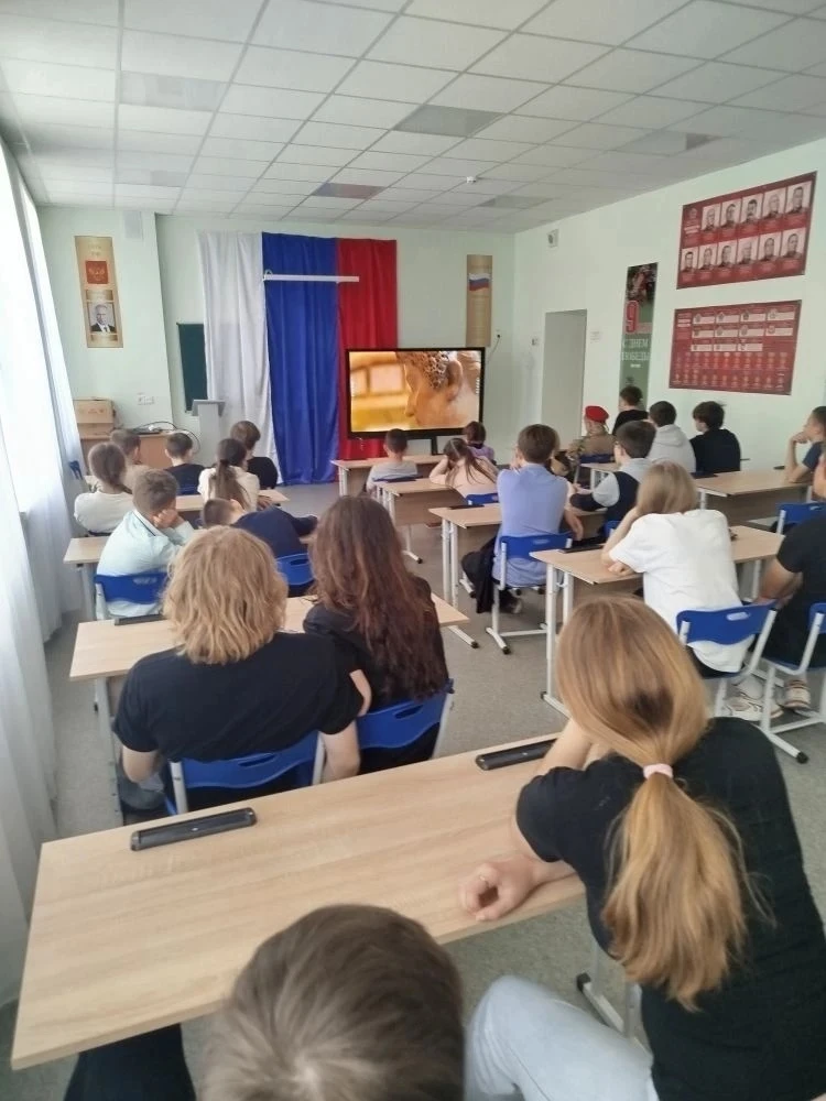Заглянули в вечность: урок к Международному дню музеев 🖼️✨