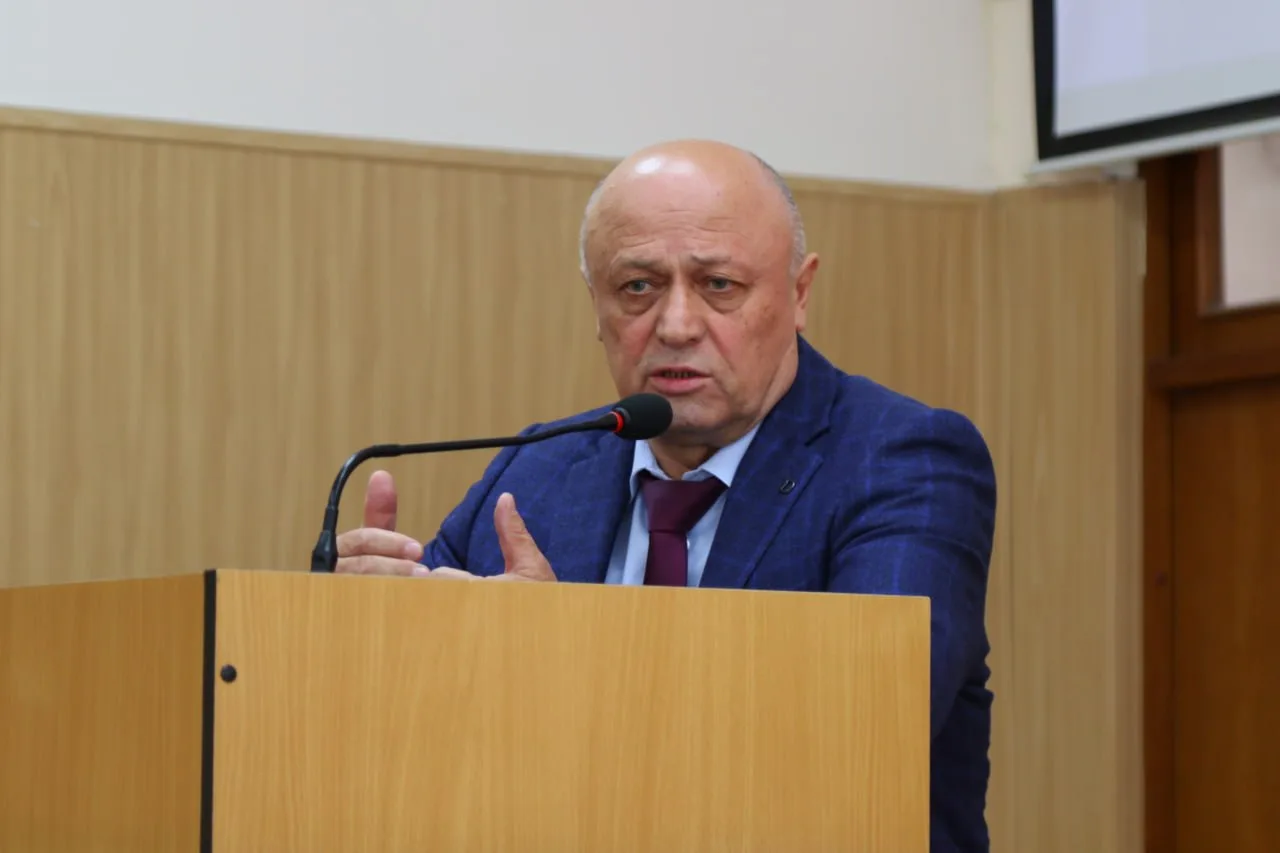💜В Минтруда Дагестана обсудили наиболее частые жалобы населения по вопросам выплат