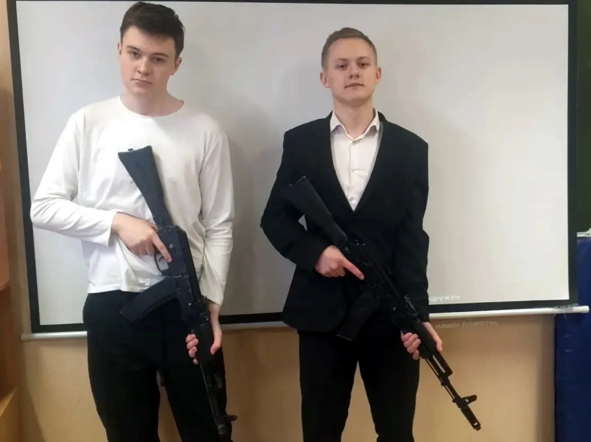 🚩 В школе № 407 прошёл школьный этап «Зарницы 2.0»! 🔥    Эмоции зашкаливают, адреналин бьет через кр
