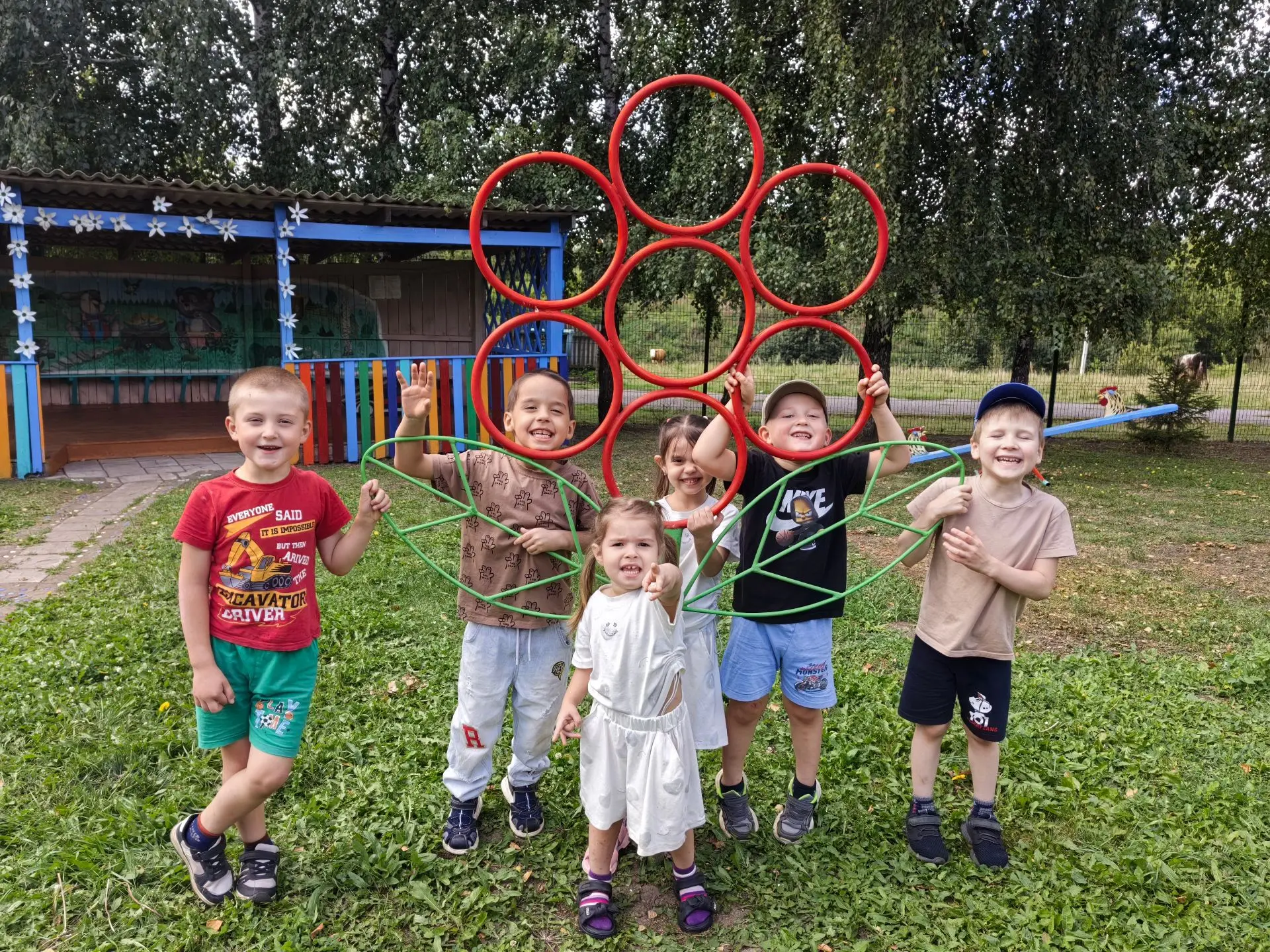 Вот и пролетело звонкое, солнечное лето! Воздух будто до сих пор хранит запах лета — св...