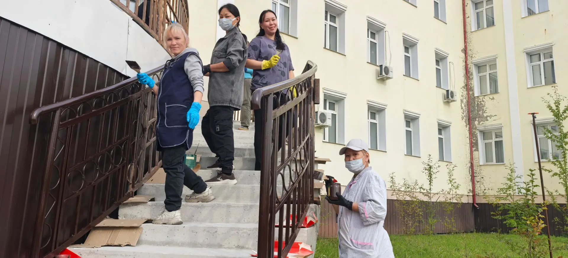 27 августа коллектив   Горно-геологического техникума вышел на субботник.