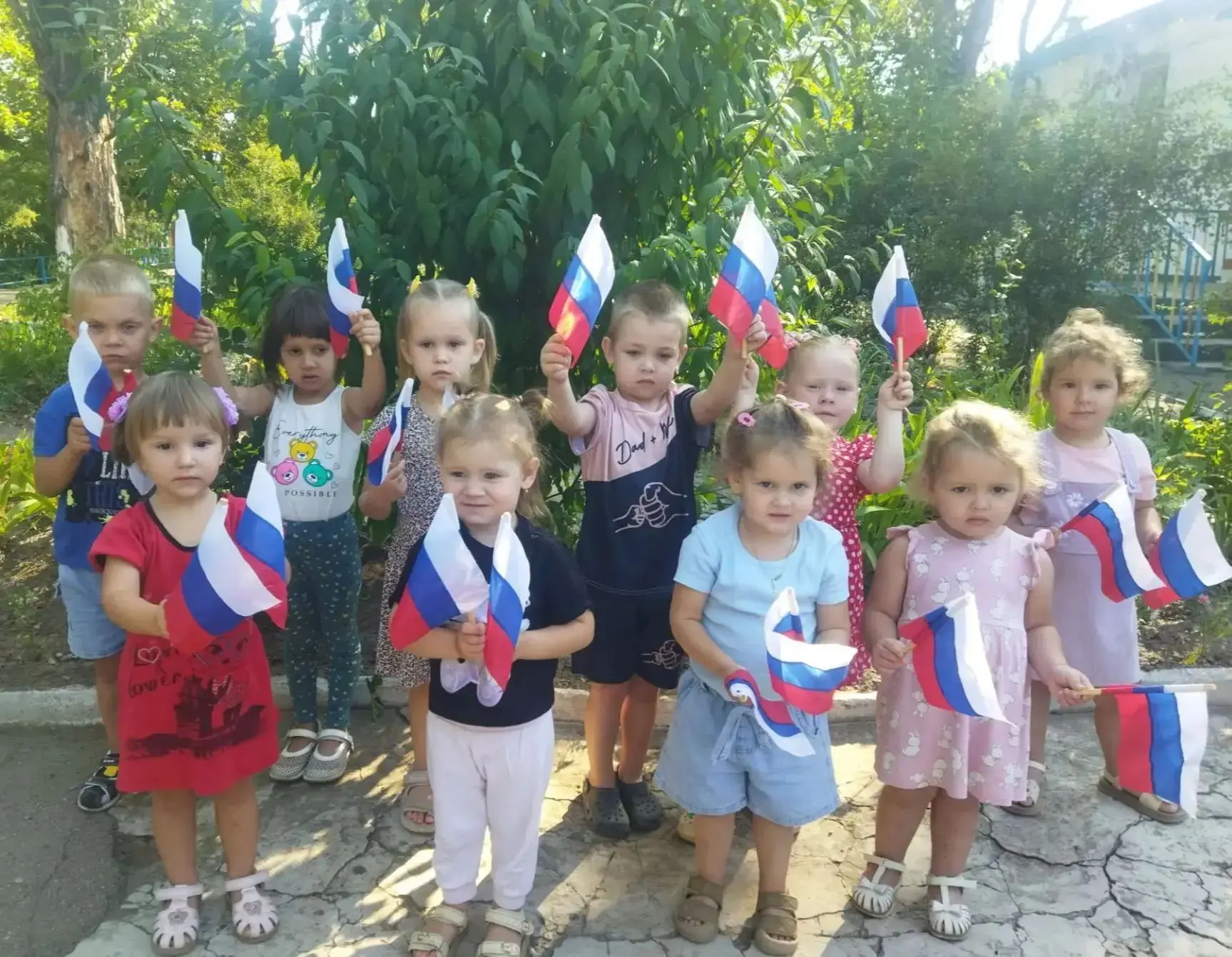 В преддверии праздника Дня государственного флага России, в ГБДОУ «Детский сад №13 г. о...