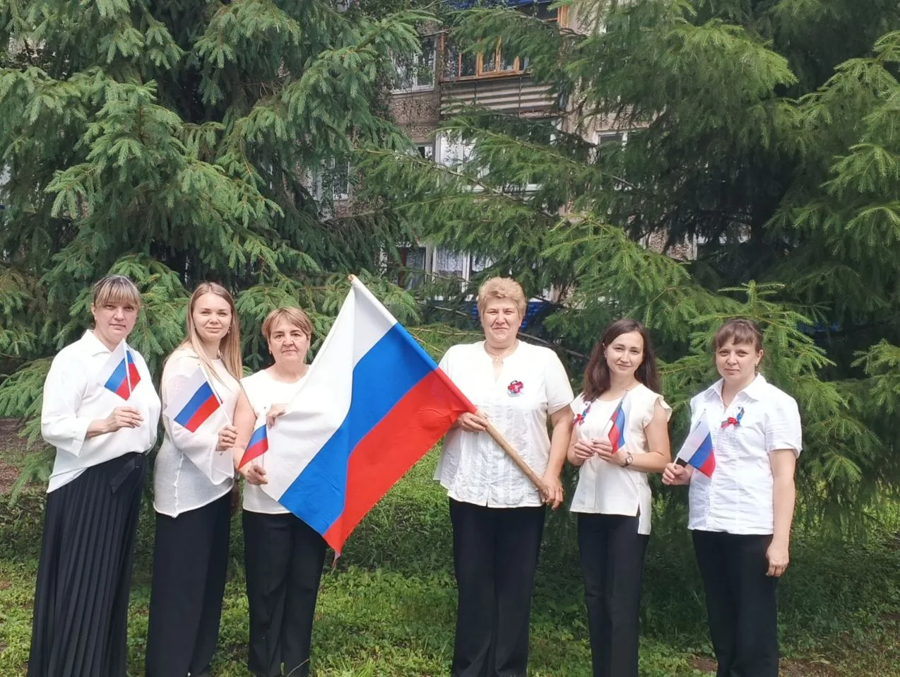 ‎🇷🇺Педагоги, родители и все участники группы! 
‎Поздравляем вас с Днём России!
‎Сегодня мы отмечае
