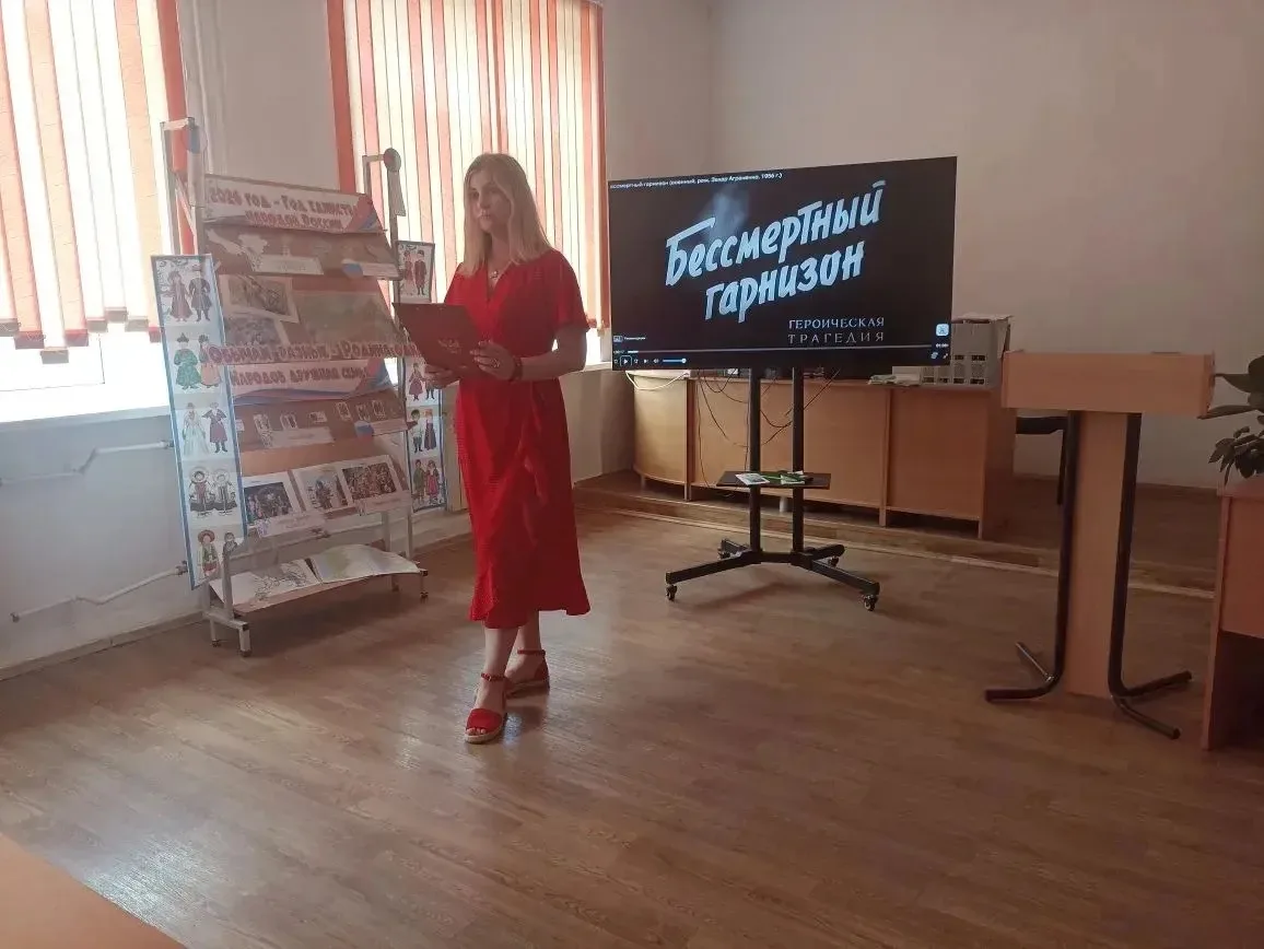 🎗️Память о героях: студенты-первокурсники почтили подвиг защитников Брестской крепости

🎞️🕯️Ко Дн