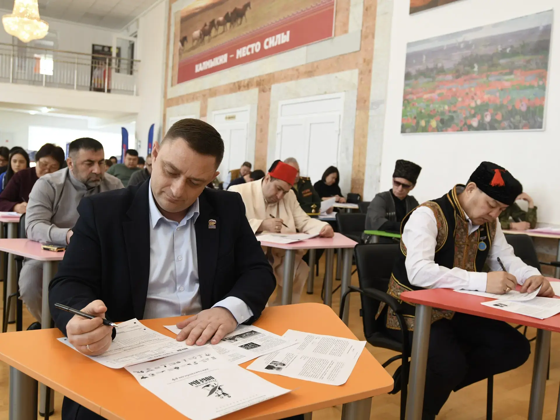 В Элисте прошел «Диктант Победы» ✍🏼  В этом году «Диктант Победы» пишут в 10-й раз в России и в 8-й 