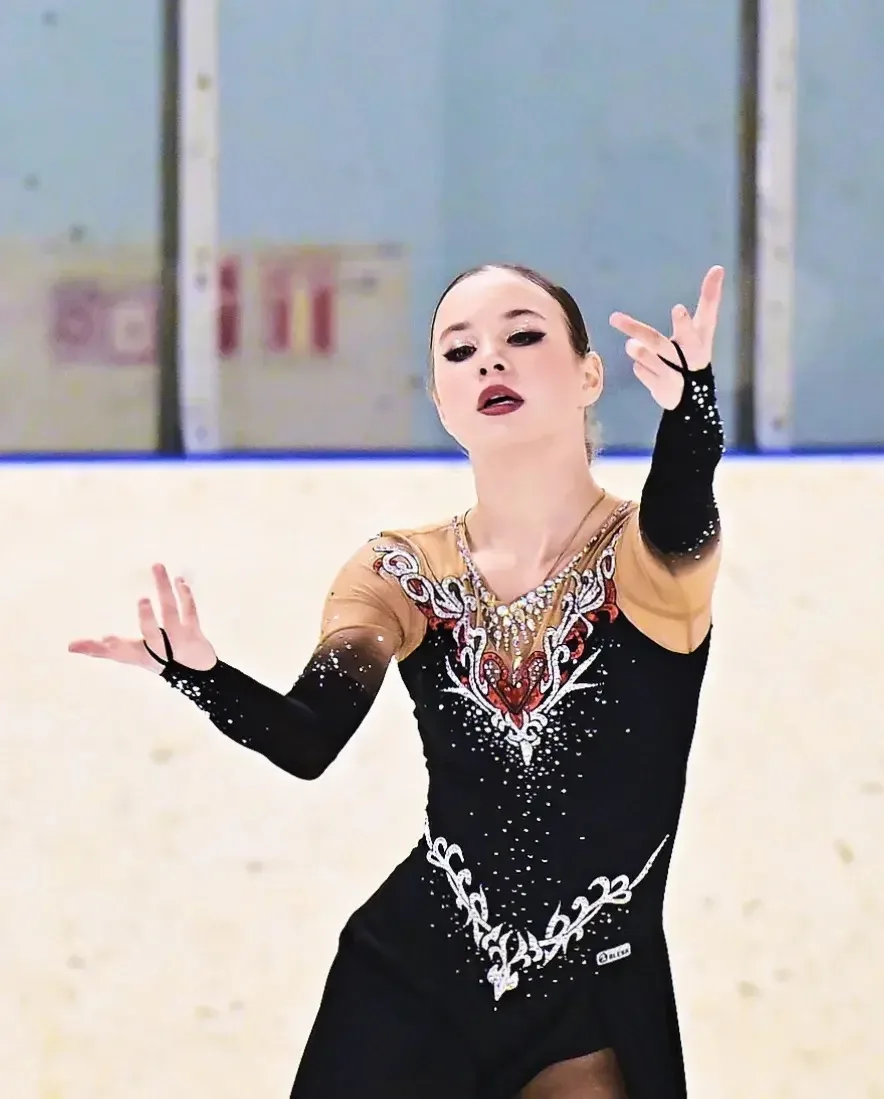ПОЗДРАВЛЯЕМ! ⛸️  🌟 С 15 по 17 апреля в городе Оренбурге проходили соревнования по фигурному катанию,