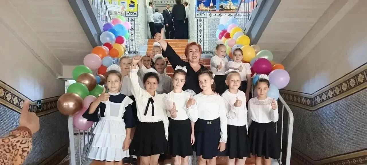 «Цветы жизни» расцветают на школьной линейке! ✨