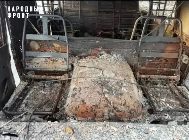 ⚡️Шокирующие кадры: то, что осталось от машины снабжения после атаки врага!