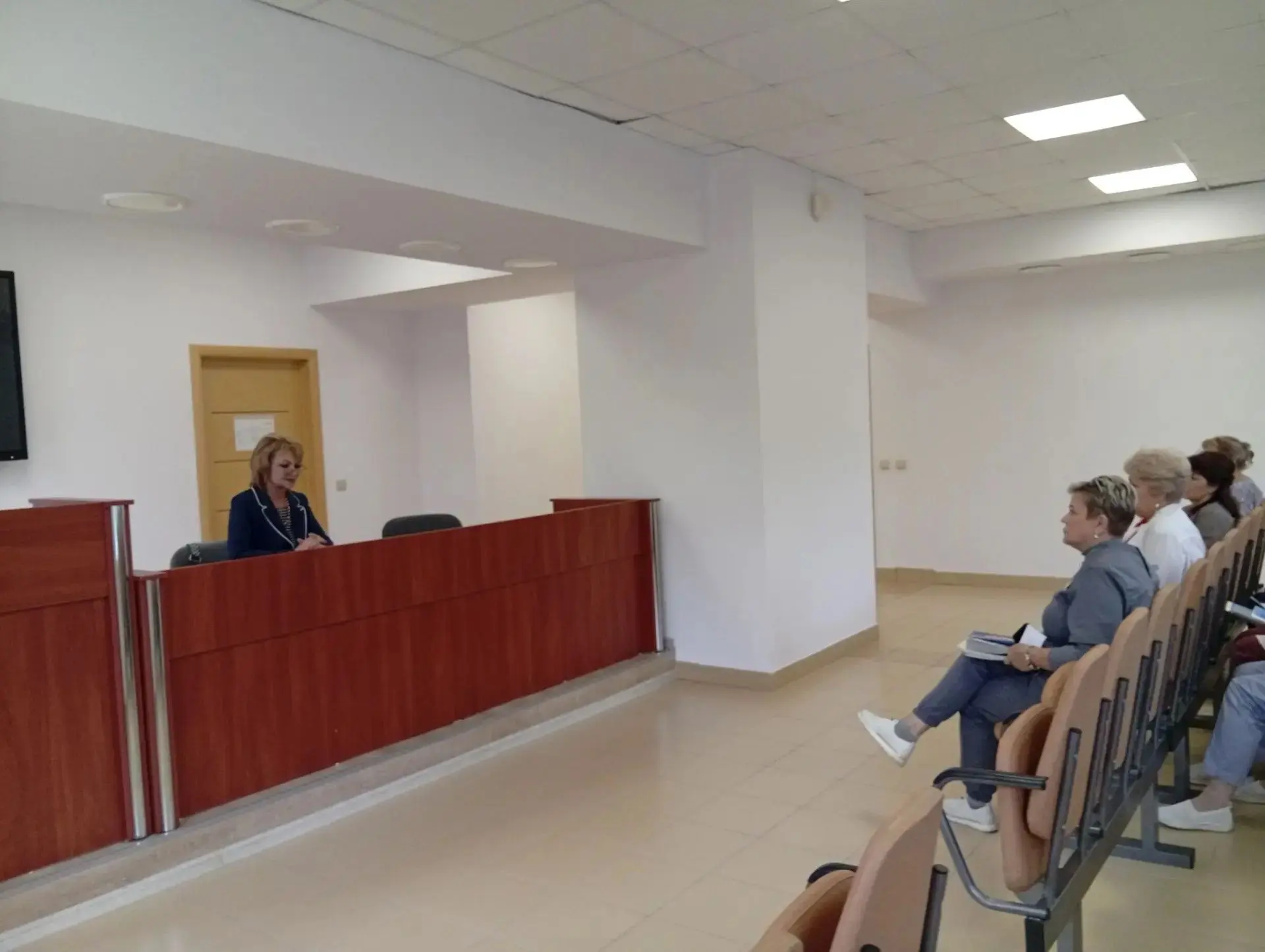 Сегодня в Струго Красненской  больнице прошла рабочая встреча с медицинским персоналом.