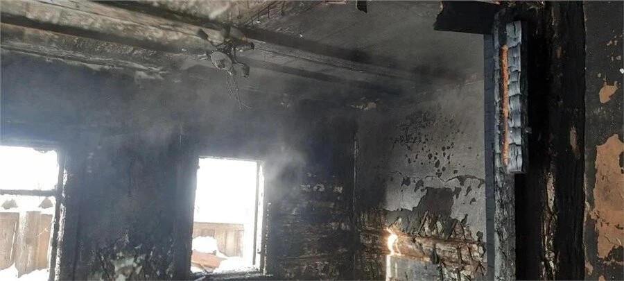 Пожарные спасли кота из задымленного подполья  Всё случилось 3 марта в поселке Раздолинск Мотыгинско
