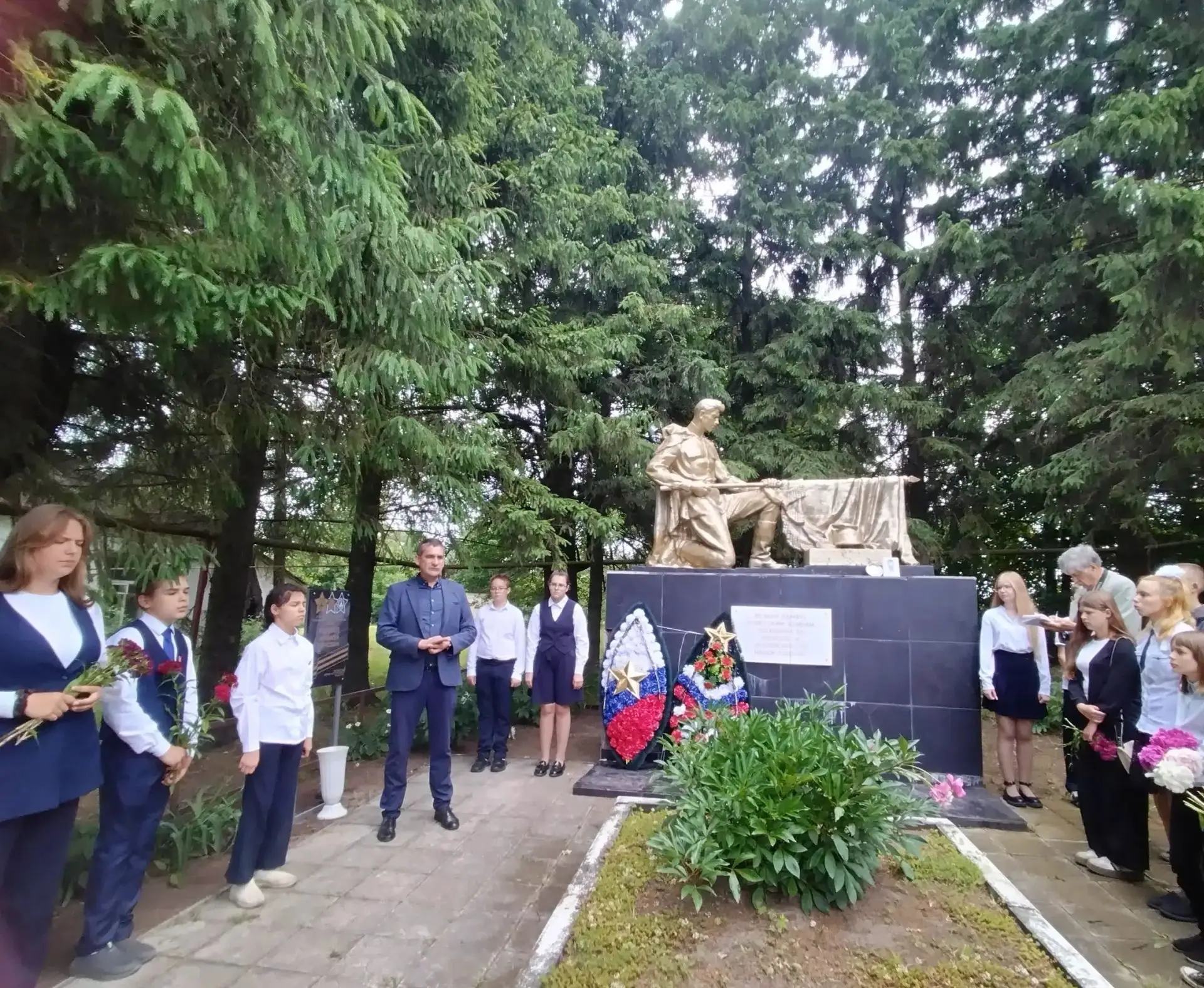 В День памяти и скорби мы с благодарностью вспоминаем о наших ветеранах

Герои войны ценой своих жиз