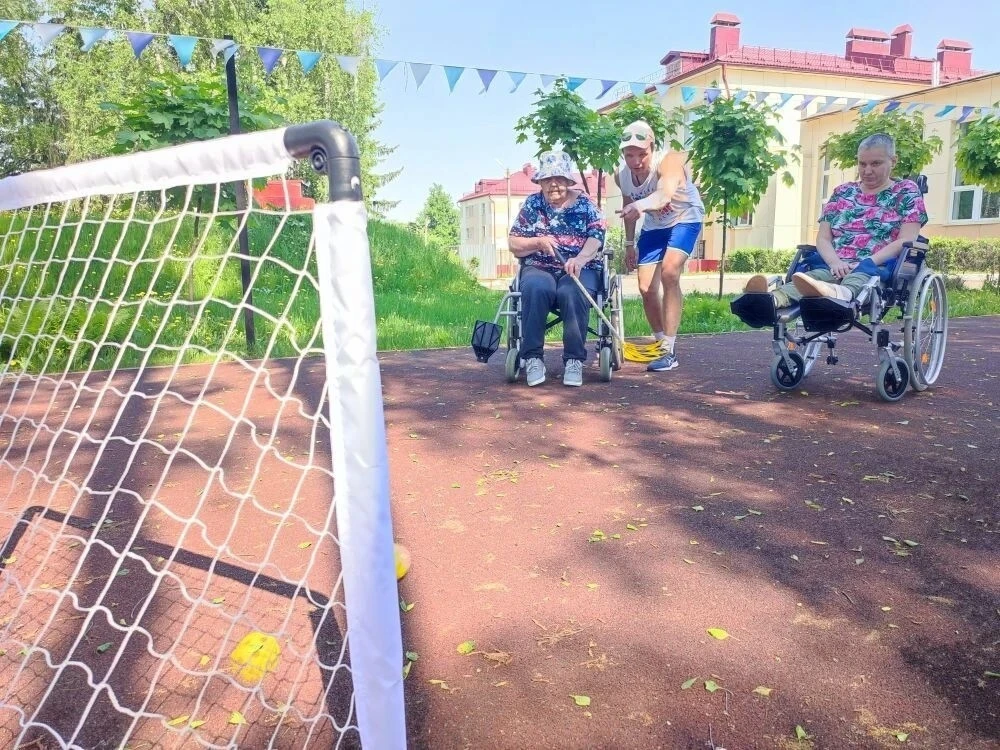 🥅Летний хоккей – возраст не помеха!🥅

🌅Лето — время не только загорать и наслаждаться теплом, но 