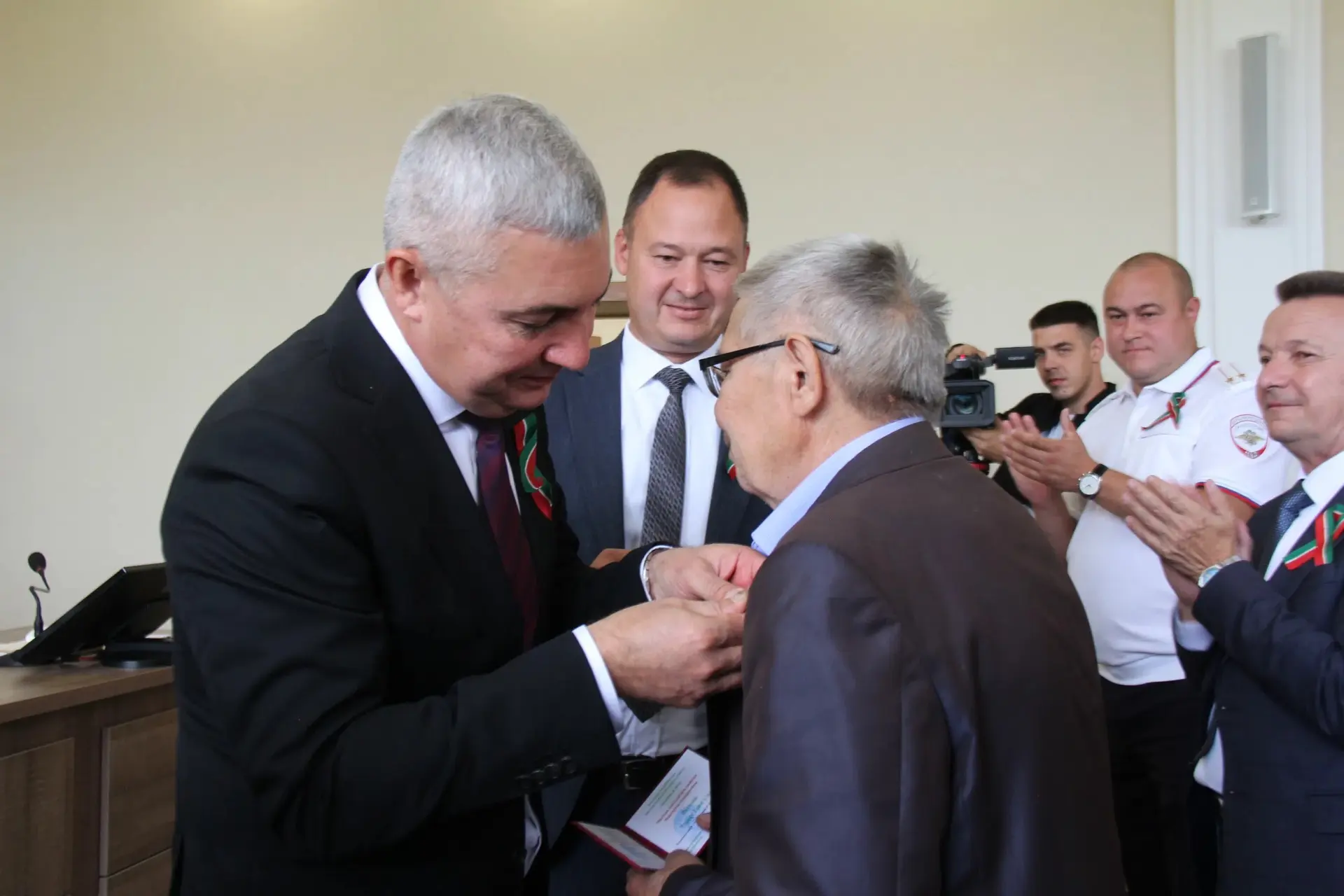 Район хакимиятенең актлар залында Мөслим муниципаль район Советының V чакырылыш X сесси...