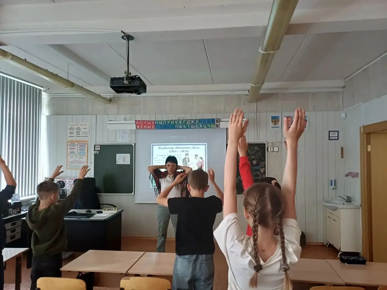 🎉 Умные каникулы: день, полный открытий!

Мы решили, что скучать некогда, и отправились покорять но