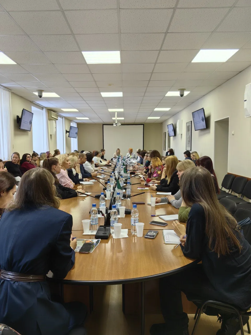 Была вчера на круглом столе в Сургутской ТПП. Встреча с представителями ИФНС была посвя...