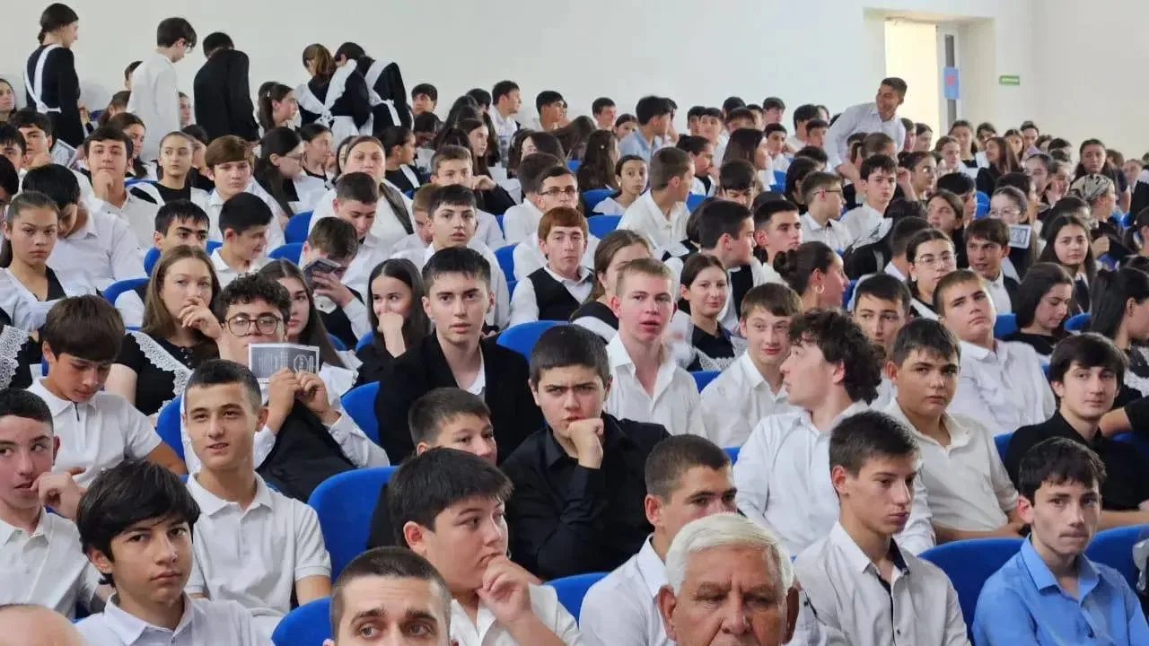 В Зольском районе прошел круглый стол «Формирование толерантности и профилактика экстре...
