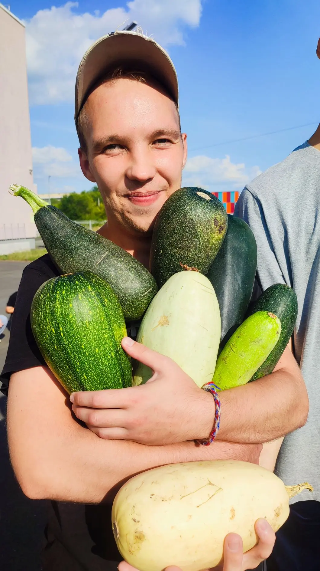 УРОЖАЙ НА СЛАВУ!