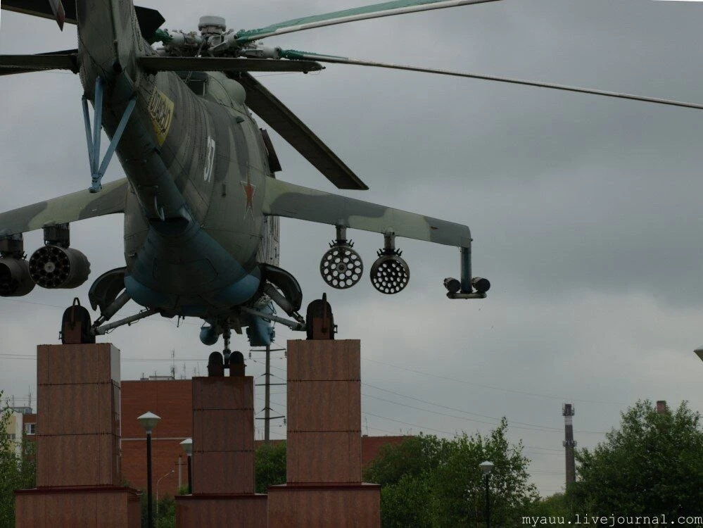 Памятники этой боевой машине установлены во многих городах России.