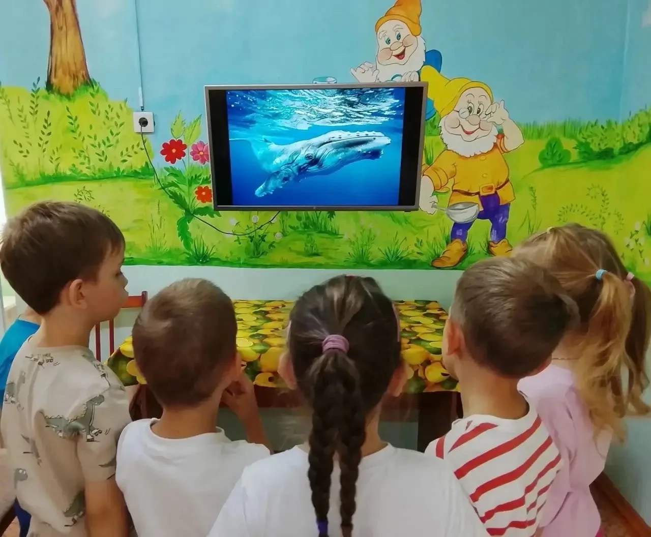 Всемирный день китов и дельфинов.🐳🐬
Проведенный тематический  день помогли детям ближе познакомить