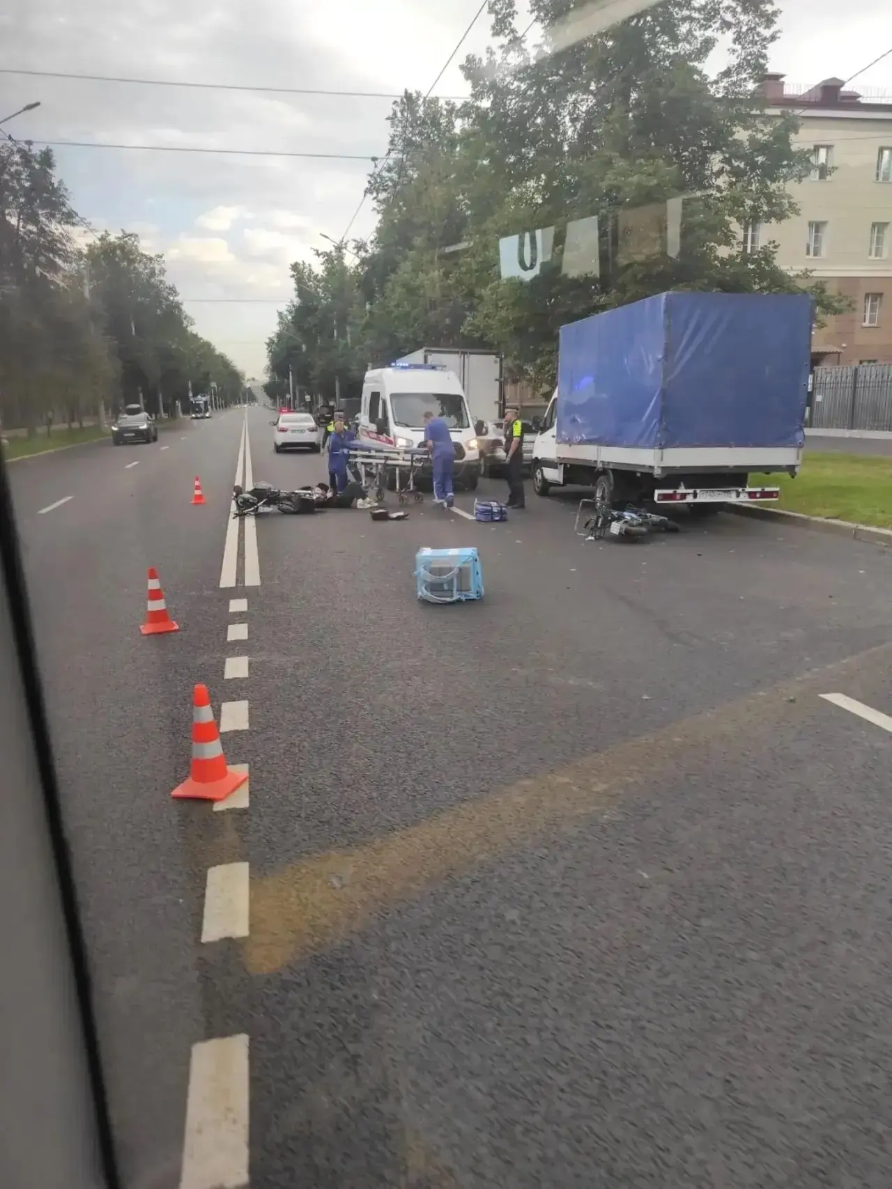 ⚠️На проспекте Металлистов - ДТП с двухколесными

На проезжей части лежит девушка. Подробности неизв