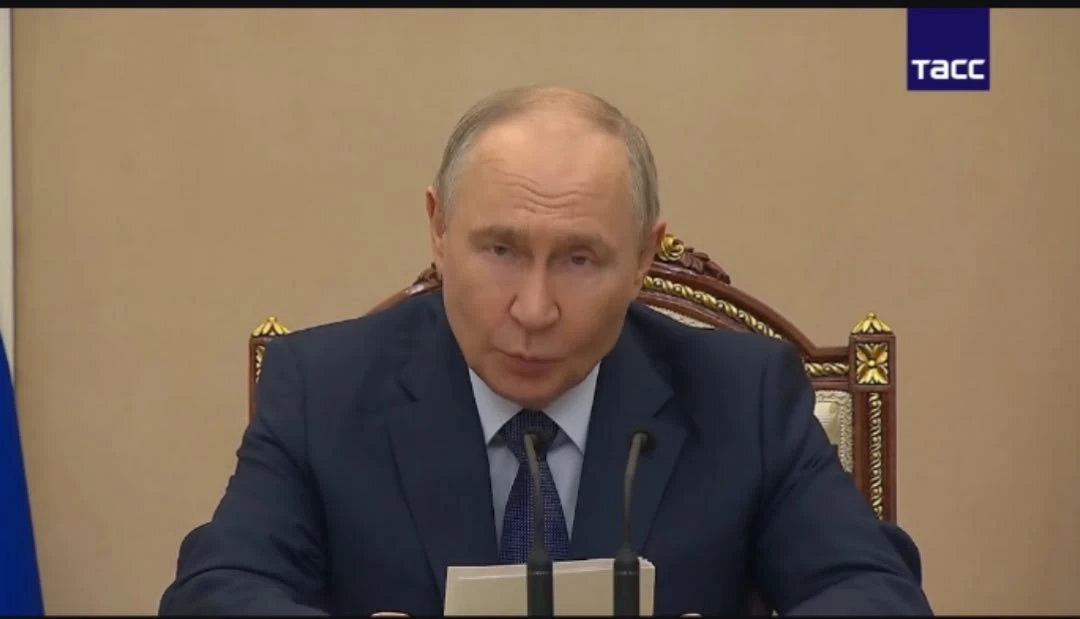 ✏️ Планета НЕ здоровья: По словам Путина, российская экономика демонстрирует стабильность.