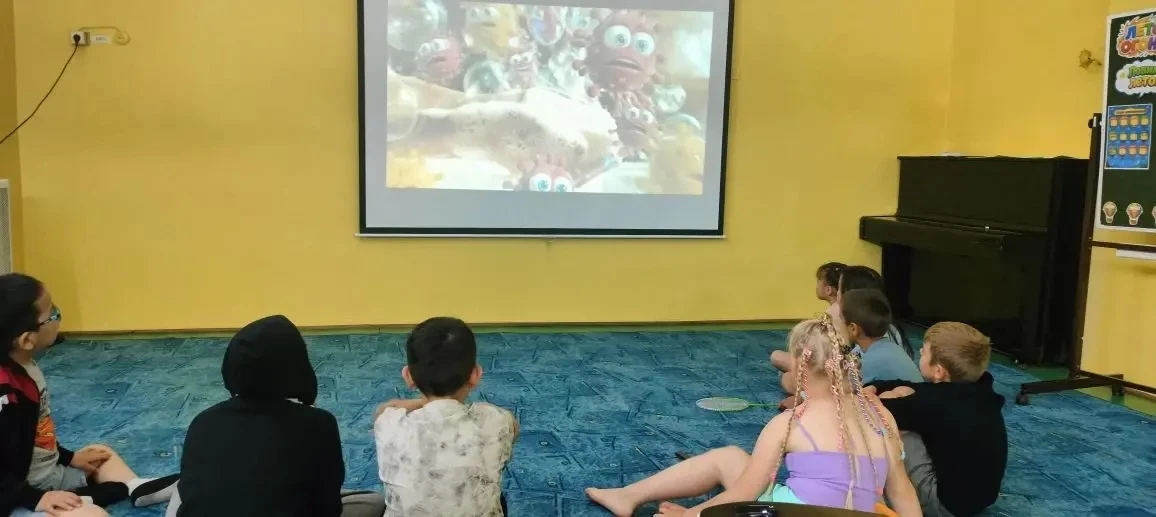 9 дней пролетели как одно мгновение! 🍃
Чем запомнится сегодняшний день в нашем лагере? Сразу скажем