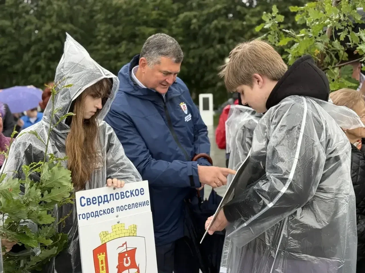 Свердловское городское поселение приняло участие в торжественной церемонии высадки Петр...