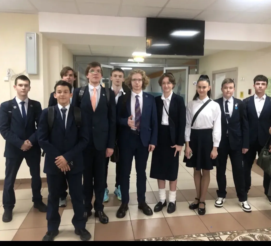 🏆 Наши победы !  Команда гимназии №179 заняла 1 место в районном этапе военно-патриотической игры «З