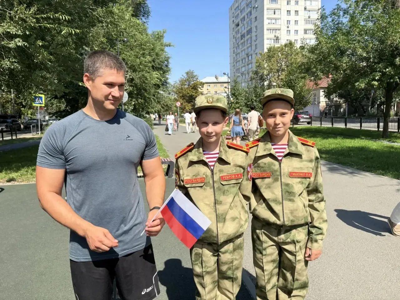 🇷🇺Ко Дню Государственного флага Российской Федерации наша школа с радостью присоедини...