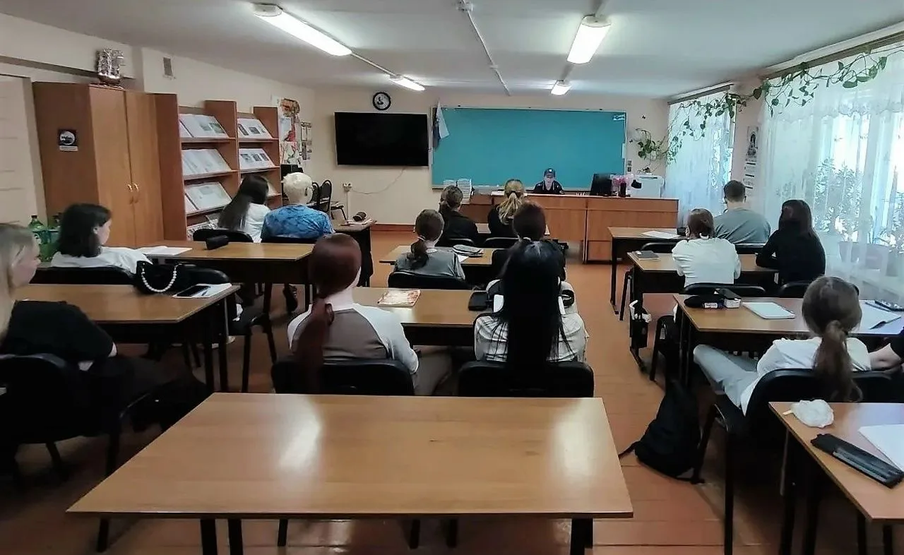 В группе 311 прошёл классный час «Личная жизнь под защитой закона: знакомство со ст. 13...