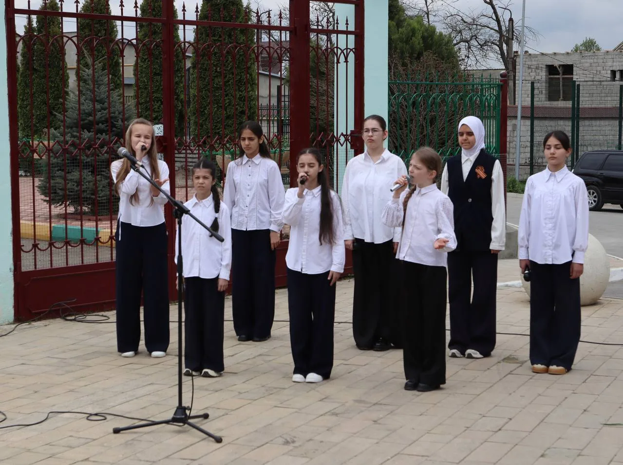 🌹 В эти предпраздничные майские дни в Городском саду им. Р.Гамзатова, у сада памяти героев специальн