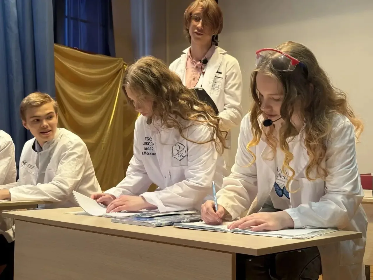 🔔 Последний звонок — 11 классы  📍 Ленинский проспект, 34А 📍 Ленинский проспект, 39А  😍 22 мая в двух