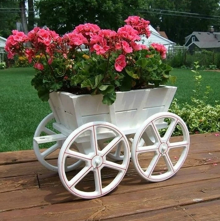 ОТЛИЧНАЯ ИДЕЯ ДЛЯ ЦВЕТНИКА
Красиво и аккуратно!