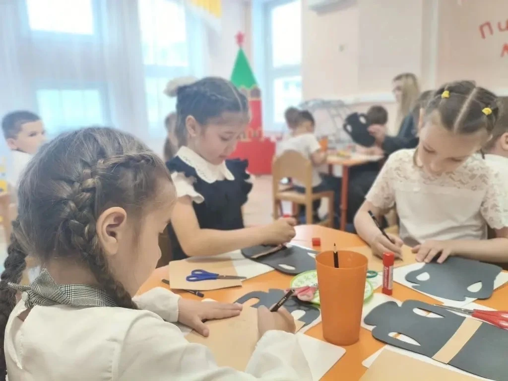 🎨 В рамках инновационной площадки «Картинная Галерея в детском саду» 🎨 Для наших воспитанников старш