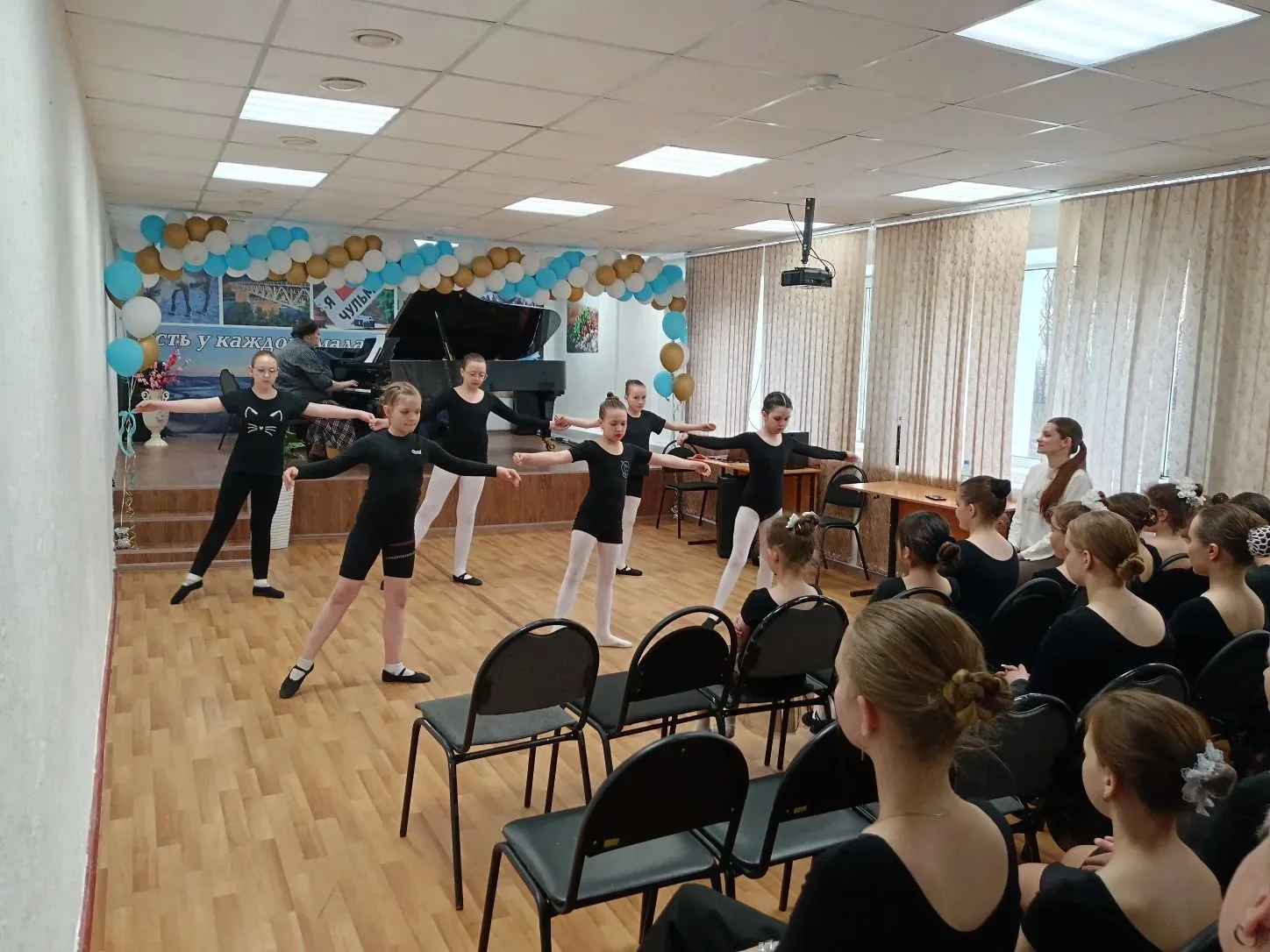 На прошлой неделе в ДШИ прошел класс-концерт отд. хореогрфии с 1 по 7 кл., родителям пр...