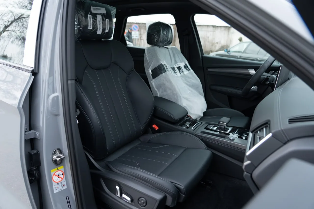 Audi Q5L
В наличии |Новый | 2025 г.в. 

Параметры:
✔️Двигатель: 2.0T бензин, 180 kW
✔️КПП: авто