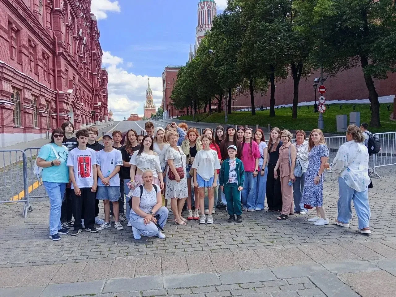 ⭐️ВЫПУСКНОЙ В МОСКВЕ⭐️

🎓✨ Ребята и родители 9 класса (кл. рук. Седова Л.Н.) устроили незабываемый 