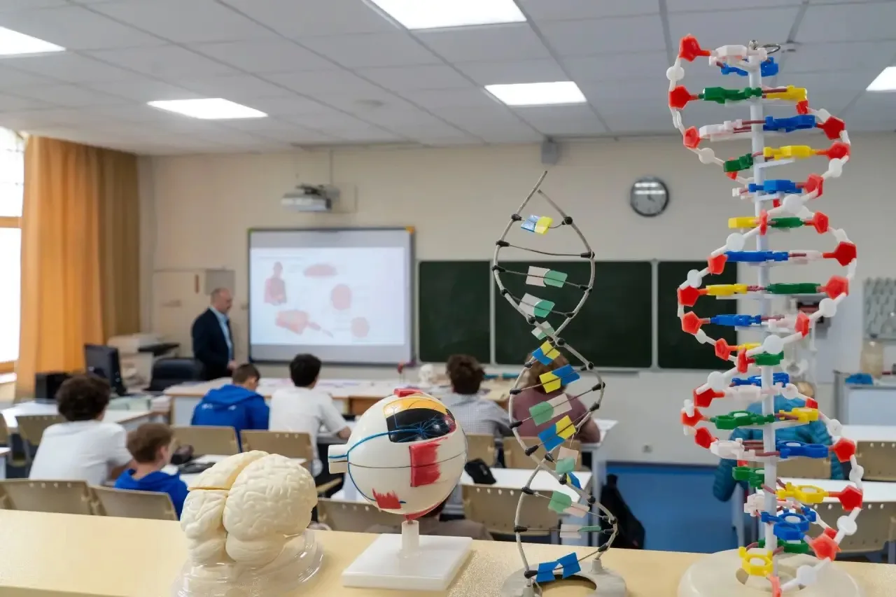 🔬 На прошлой неделе в «Физтех-лицее» имени П.Л. Капицы прошла первая летняя биологическая смена для